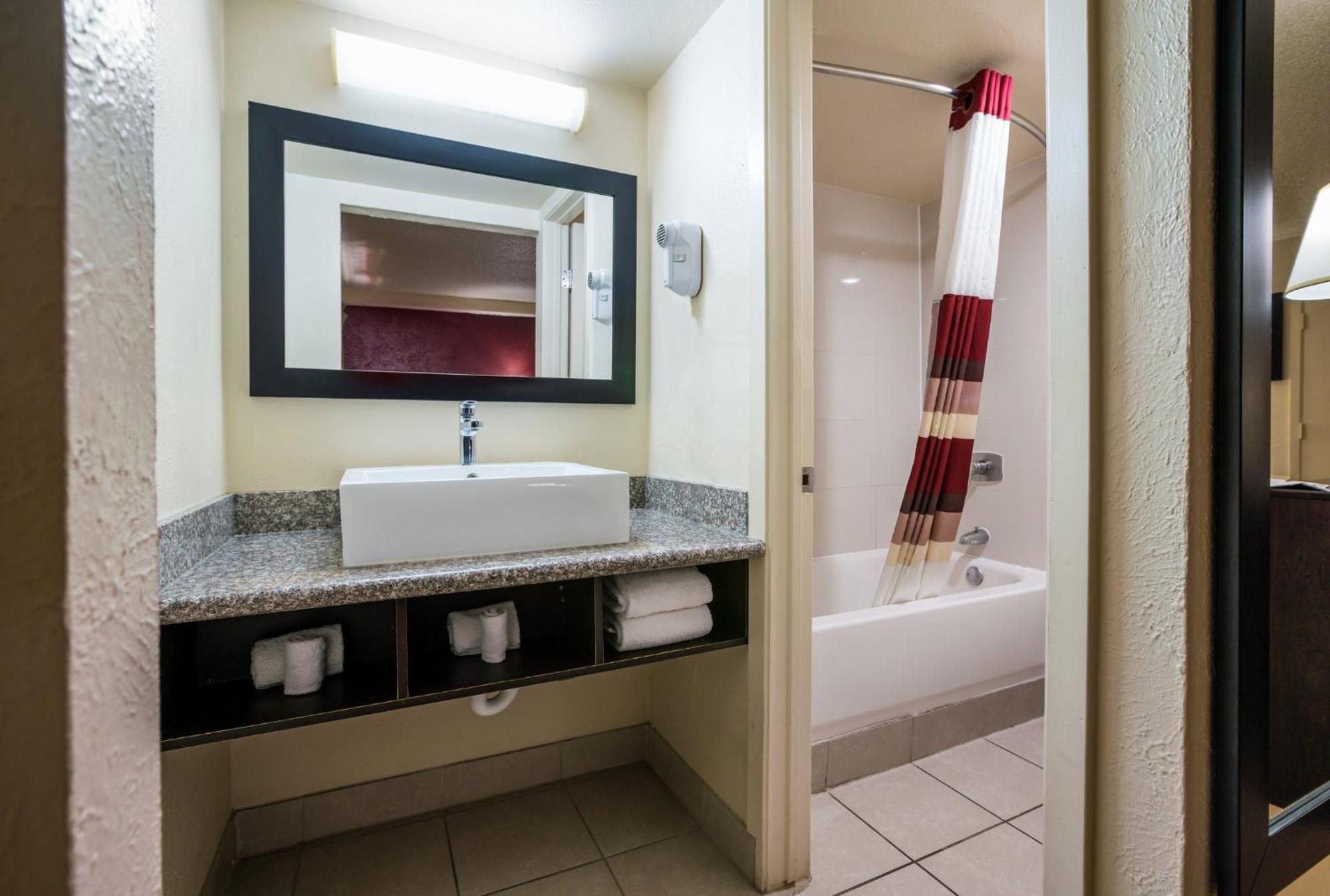 Red Roof Inn North Dallas - Park Central Zewnętrze zdjęcie